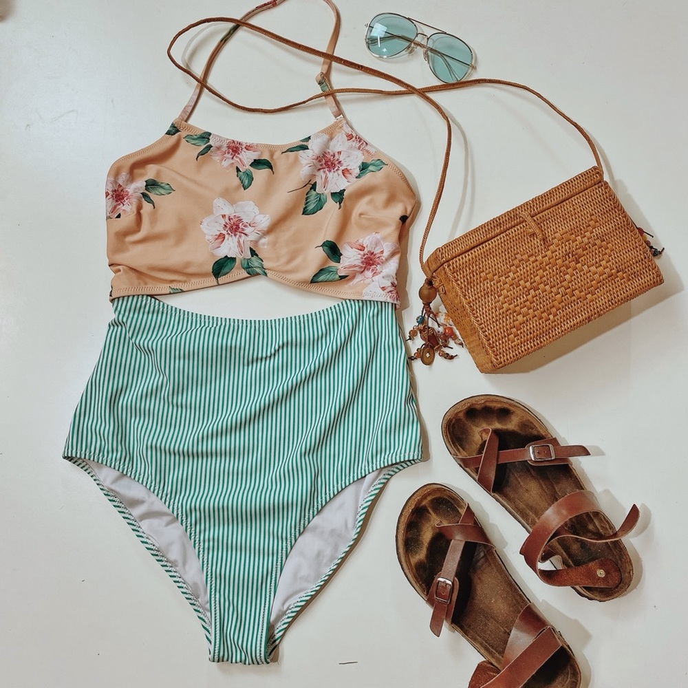 Bathing suit